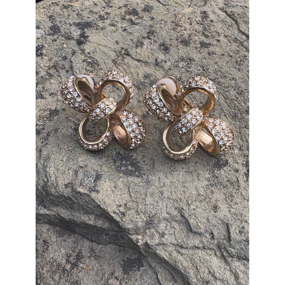 Oscar de la Renta Gold Clover Pavé Crystal Clip-On Earrings OS - Picture 11 of 14